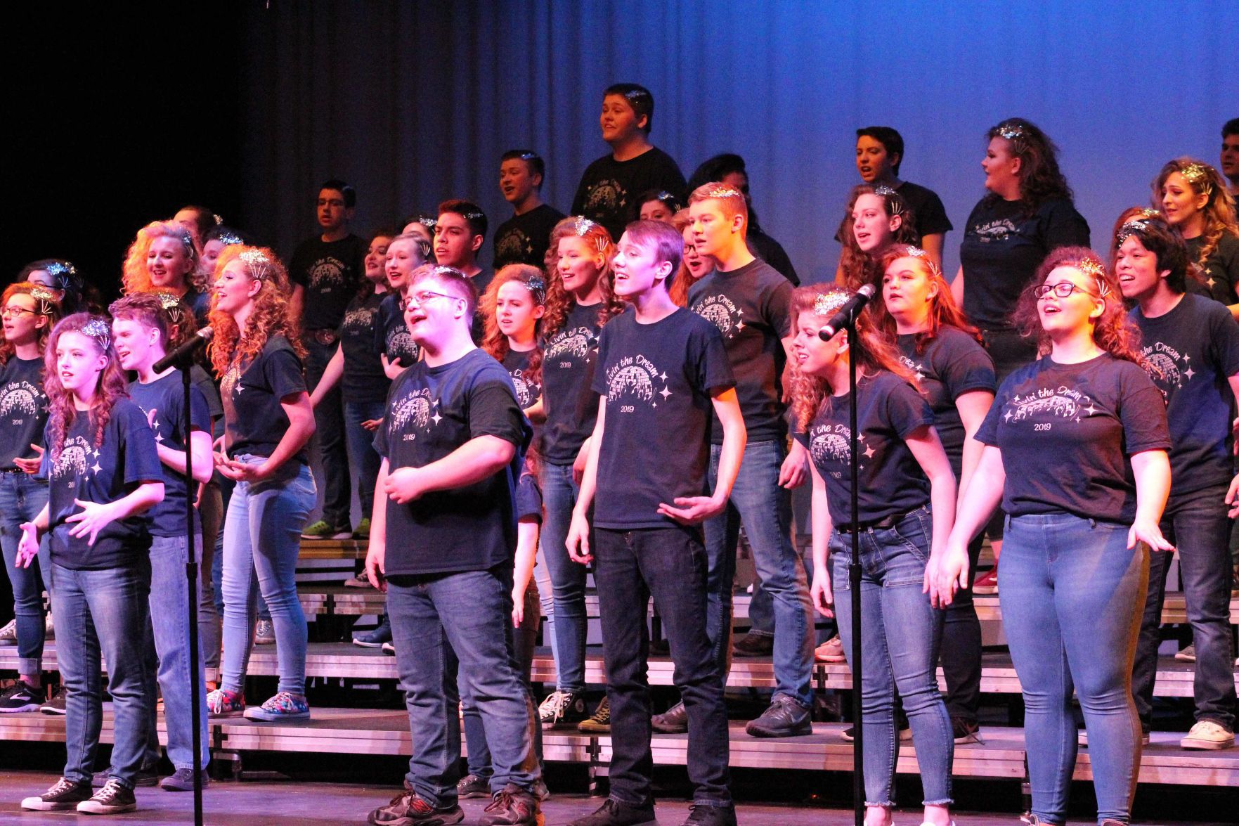 031419-reed-gallery-choir012